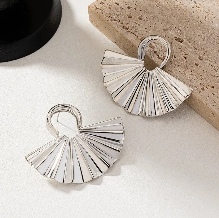 Buchae Fan Earrings